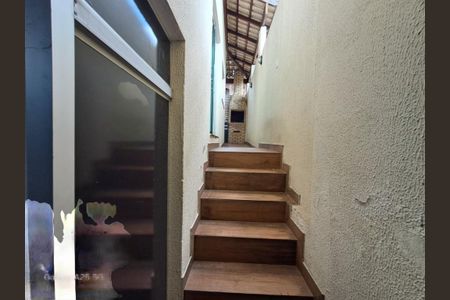 Casa à venda com 250m², 3 quartos e 2 vagas