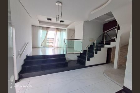 Casa à venda com 3 quartos, 250m² em Pedra Azul, Contagem