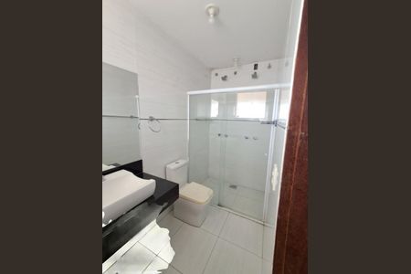 Casa à venda com 250m², 3 quartos e 2 vagas