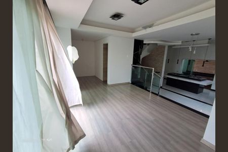 Casa à venda com 3 quartos, 250m² em Pedra Azul, Contagem