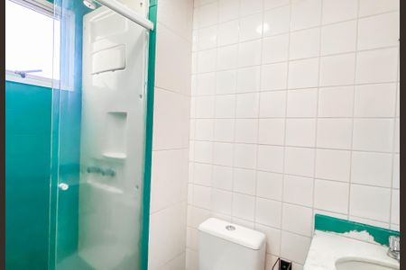 Banheiro de apartamento para alugar com 2 quartos, 48m² em Vila Ré, São Paulo
