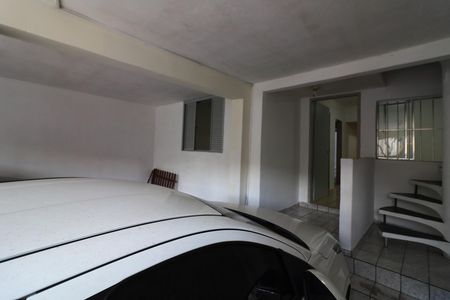 Garagem de casa para alugar com 2 quartos, 75m² em Vila Osasco, Osasco