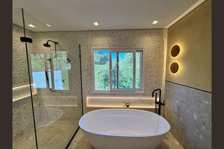 Casa à venda com 4 quartos, 370m² em Alphaville, Santana de Parnaíba