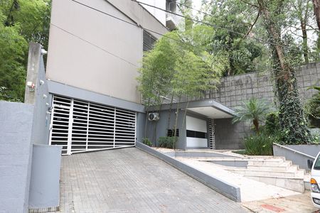 Studio à venda com 85m², 1 quarto e 2 vagas Studio à venda com 85m², 1 quarto e 2 vagasFachada