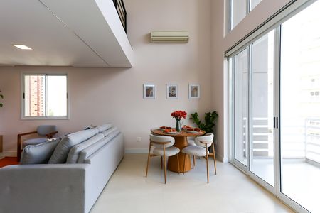 Studio à venda com 85m², 1 quarto e 2 vagas Studio à venda com 85m², 1 quarto e 2 vagasSala