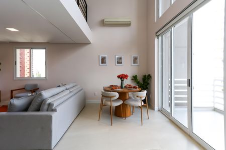 Studio à venda com 85m², 1 quarto e 2 vagas Studio à venda com 85m², 1 quarto e 2 vagasSala