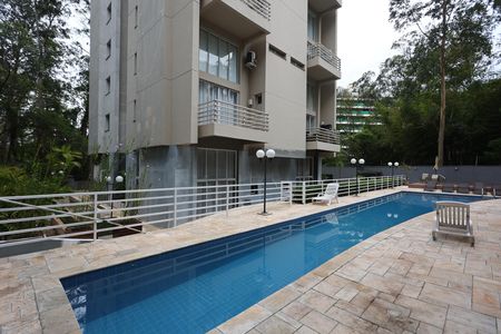 Studio à venda com 85m², 1 quarto e 2 vagas Studio à venda com 85m², 1 quarto e 2 vagasÁrea comum - Piscina
