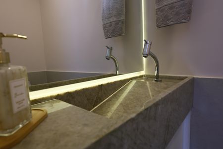 Studio à venda com 85m², 1 quarto e 2 vagas Studio à venda com 85m², 1 quarto e 2 vagasLavabo
