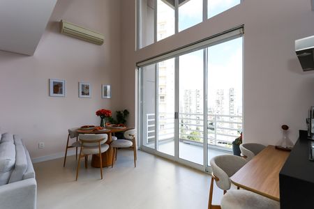 Studio à venda com 85m², 1 quarto e 2 vagas Studio à venda com 85m², 1 quarto e 2 vagasSala