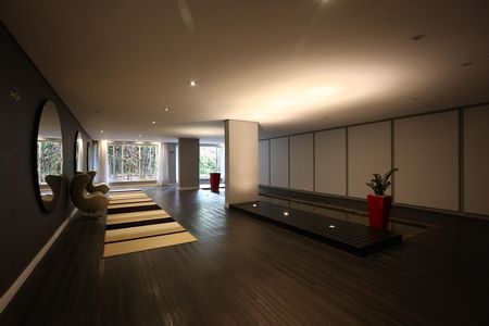 Studio à venda com 85m², 1 quarto e 2 vagas Studio à venda com 85m², 1 quarto e 2 vagasHall