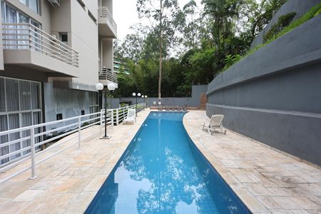 Studio à venda com 85m², 1 quarto e 2 vagas Studio à venda com 85m², 1 quarto e 2 vagasÁrea comum - Piscina