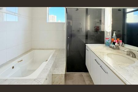 Apartamento à venda com 3 quartos, 150m² em Granja Julieta, São Paulo