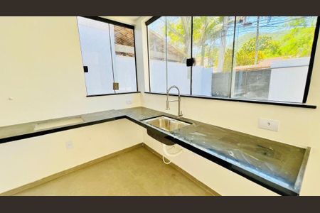 Casa à venda com 117m², 2 quartos e 2 vagas