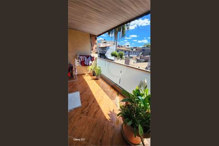 Casa à venda com 230m², 3 quartos e 2 vagas