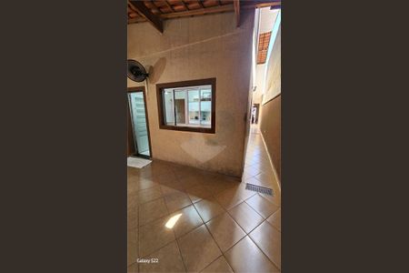 Casa à venda com 230m², 3 quartos e 2 vagas