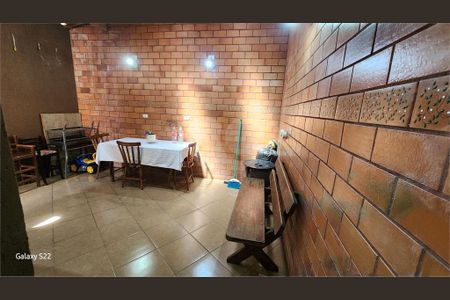 Casa à venda com 230m², 3 quartos e 2 vagas