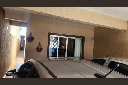 Casa à venda com 230m², 3 quartos e 2 vagas