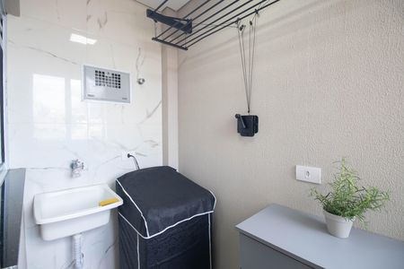 Área de Serviço de apartamento para alugar com 2 quartos, 40m² em Vila Mazzei, São Paulo