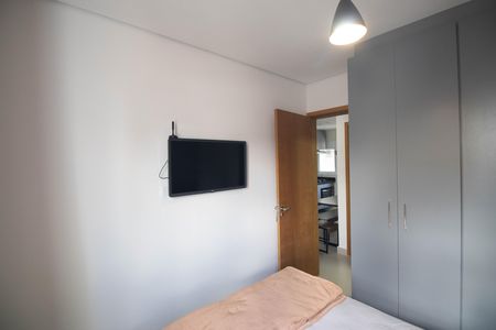 Quarto 1 de apartamento para alugar com 2 quartos, 40m² em Vila Mazzei, São Paulo