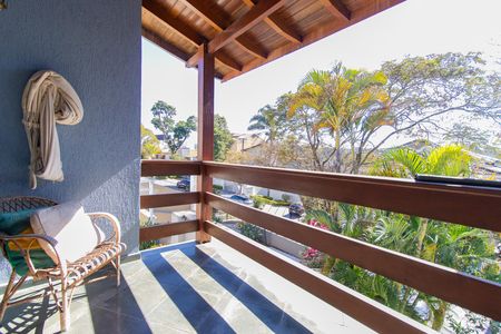 Casa de condomínio para alugar com 360m², 5 quartos e 5 vagas Casa de condomínio para alugar com 360m², 5 quartos e 5 vagasVaranda do Quarto 3