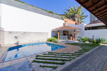 Casa de condomínio para alugar com 360m², 5 quartos e 5 vagas Casa de condomínio para alugar com 360m², 5 quartos e 5 vagasÁrea da piscina