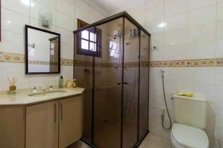 Casa de condomínio para alugar com 360m², 5 quartos e 5 vagas Casa de condomínio para alugar com 360m², 5 quartos e 5 vagasBanheiro Social