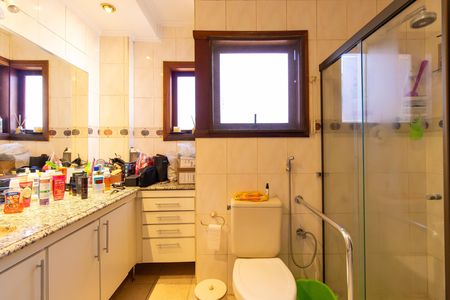 Casa de condomínio para alugar com 360m², 5 quartos e 5 vagas Casa de condomínio para alugar com 360m², 5 quartos e 5 vagasBanheiro do Quarto 5 - Suíte master