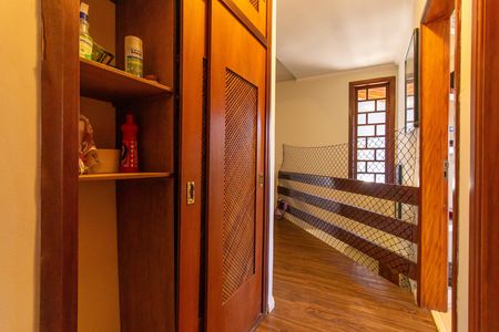 Casa de condomínio para alugar com 360m², 5 quartos e 5 vagas Casa de condomínio para alugar com 360m², 5 quartos e 5 vagasCorredor