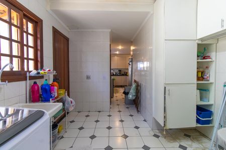 Casa de condomínio para alugar com 360m², 5 quartos e 5 vagas Casa de condomínio para alugar com 360m², 5 quartos e 5 vagasDependências da area de serviço