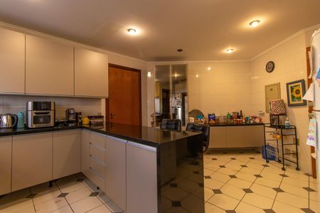 Casa de condomínio para alugar com 360m², 5 quartos e 5 vagas Casa de condomínio para alugar com 360m², 5 quartos e 5 vagasCozinha