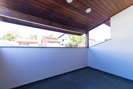 Casa de condomínio para alugar com 360m², 5 quartos e 5 vagas Casa de condomínio para alugar com 360m², 5 quartos e 5 vagasVaranda do Espaço de jogos