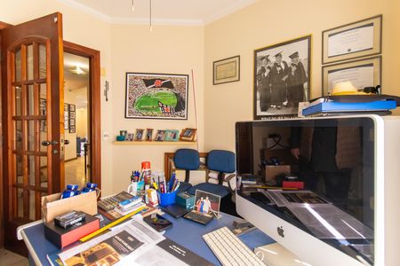 Casa de condomínio para alugar com 360m², 5 quartos e 5 vagas Casa de condomínio para alugar com 360m², 5 quartos e 5 vagasEscritório