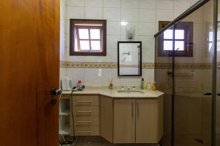 Casa de condomínio para alugar com 360m², 5 quartos e 5 vagas Casa de condomínio para alugar com 360m², 5 quartos e 5 vagasBanheiro Social