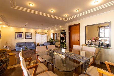 Casa de condomínio para alugar com 360m², 5 quartos e 5 vagas Casa de condomínio para alugar com 360m², 5 quartos e 5 vagasSalas 1 e 2