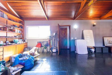 Casa de condomínio para alugar com 360m², 5 quartos e 5 vagas Casa de condomínio para alugar com 360m², 5 quartos e 5 vagasEspaço de jogos