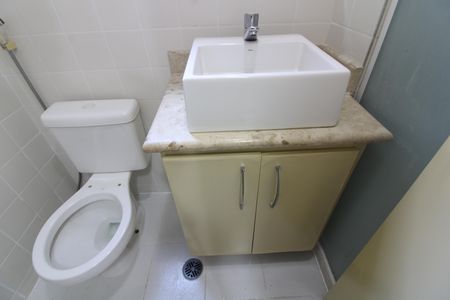 banheiro de apartamento à venda com 3 quartos, 60m² em Cidade Patriarca, São Paulo