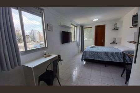 Studio à venda com 22m², 1 quarto e sem vaga Studio à venda com 22m², 1 quarto e sem vagaSala / Quarto