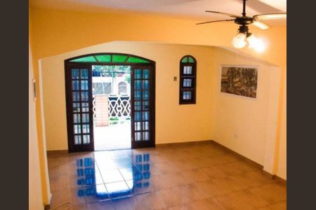 Casa à venda com 3 quartos, 200m² em Parque Nações Unidas, São Paulo