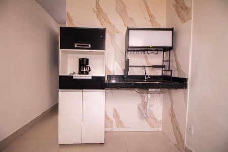 Cozinha  de kitnet/studio para alugar com 1 quarto, 12m² em Aparecida 7ª Seção, Belo Horizonte