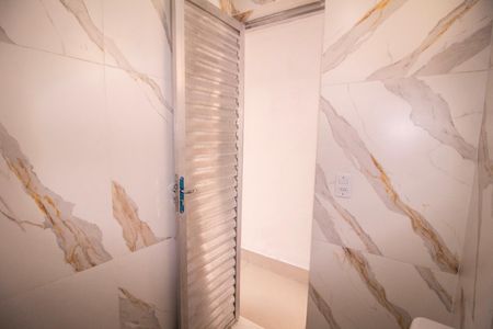 Banheiro  de kitnet/studio para alugar com 1 quarto, 12m² em Aparecida 7ª Seção, Belo Horizonte