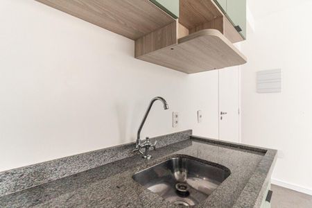 Cozinha de apartamento para alugar com 1 quarto, 25m² em Vila Buarque, São Paulo