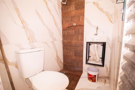 Banheiro  de kitnet/studio para alugar com 1 quarto, 12m² em Aparecida 7ª Seção, Belo Horizonte