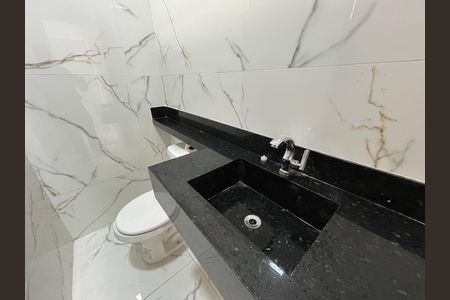 Casa para alugar com 70m², 2 quartos e sem vagaBanheiro