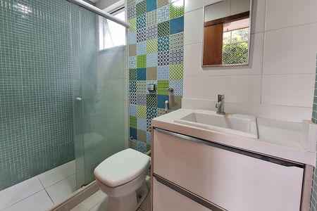 Apartamento à venda com 50m², 1 quarto e 1 vaga Apartamento à venda com 50m², 1 quarto e 1 vagaBanheiro da Suíte 1