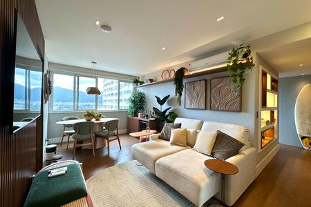 Apartamento à venda com 78m², 2 quartos e 1 vaga