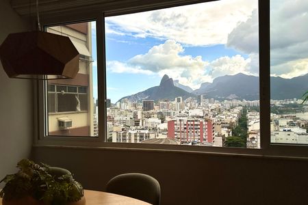 Apartamento à venda com 78m², 2 quartos e 1 vaga