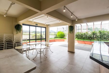 Apartamento à venda com 72m², 3 quartos e 2 vagas Apartamento à venda com 72m², 3 quartos e 2 vagasÁrea comum - Salão de festas