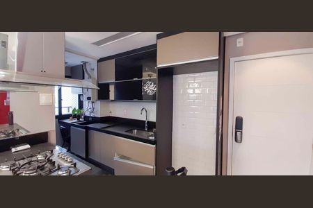 Cozinha de apartamento à venda com 2 quartos, 72m² em Vila Osasco, Osasco