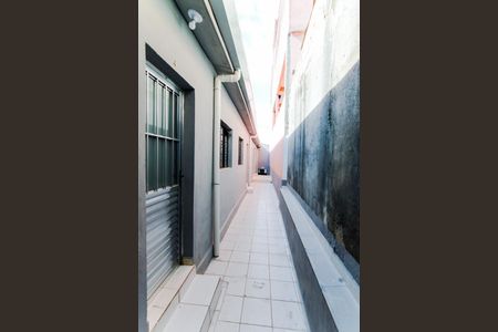 Corredor de Entrada de casa para alugar com 1 quarto, 67m² em Recreio São Jorge, Guarulhos