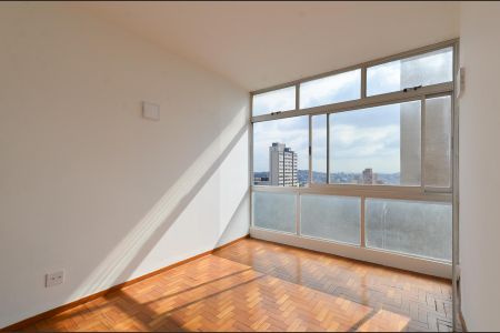 Apartamento à venda com 118m², 2 quartos e sem vaga Apartamento à venda com 118m², 2 quartos e sem vagaSala